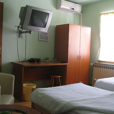 Apartments & Rooms Korzo Slavonski Brod Exterior foto